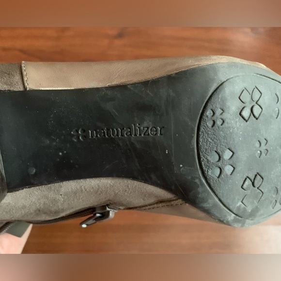 NATURALIZER Women’s Leather Ankle Boots Gray Size 9M - Picture 5 of 8
